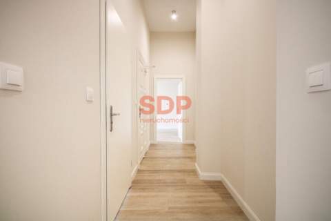 Dwupokojowe mieszkanie w dziedzińcu kamienicy 56m2 2 pok ENG