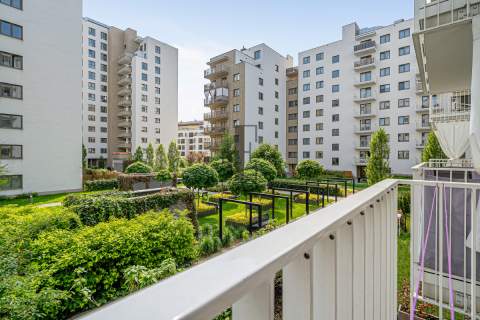 Moko Botanika Mokotów słoneczny salon balkon