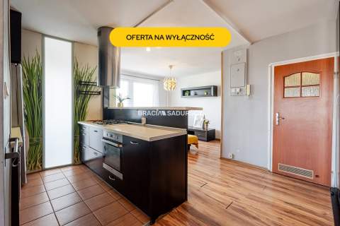 3pok.z potencjałem, balkon, tramwaj, Mistrzejowice