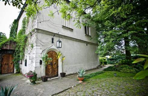 Przetarg - hotel wyposażenie