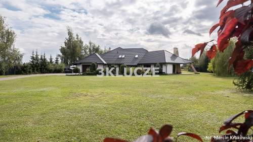WYJĄTKOWY, KOMFORTOWY DOM Z PIĘKNYM OGRODEM RUDNO