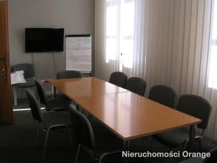 Budynek biurowy w ścisłym centrum miasta