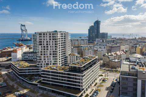 Portova 3 pokoje balkon 2 miejsca w hali