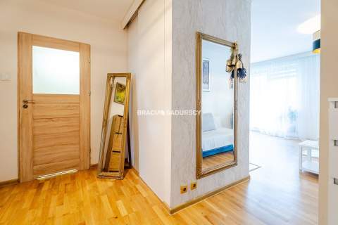 3 pokoje 1. piętro balkon ul. Przewóz