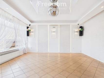Lokal usługowy 157 m2 z ogródkiem, Borki, Zegrze