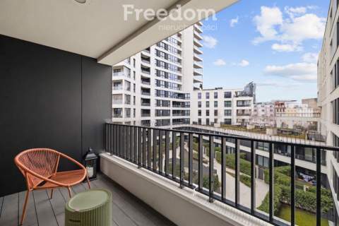 Portova 3 pokoje balkon 2 miejsca w hali