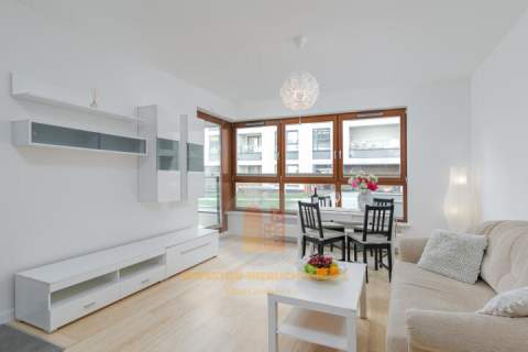 Apartament 2-pokoje, wygodny garaż, komórka na parterze