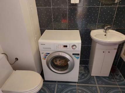 Wynajmę cichą kalalerkę z dobrą lokalizacją