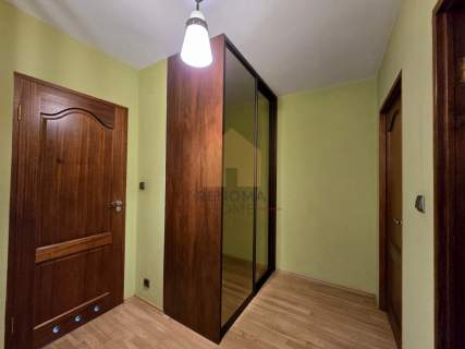 3 pokoje-osobna kuchnia-2 balkony-widok na lasek