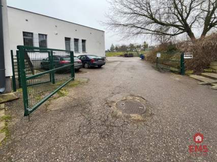 Budynek parterowy 200 m2