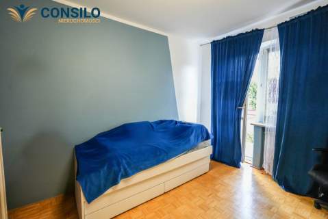 Dom o 3 kondygnacjach z ogrodem w centrum miasta