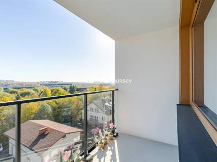 2 POKOJE 32,5 m BALKON OSTATNIE PIĘTRO 