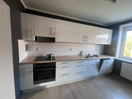 Na sprzedaż mieszkanie 4 pokoje 80 m2 strych osiedle Stara