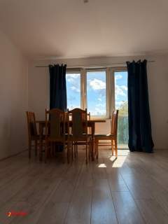 49,10 m 2 pokoje balkon osobna kuchnia dużo zieleni za oknem
