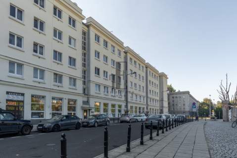 Dwustronne, pełne światła, na zielonym Muranowie