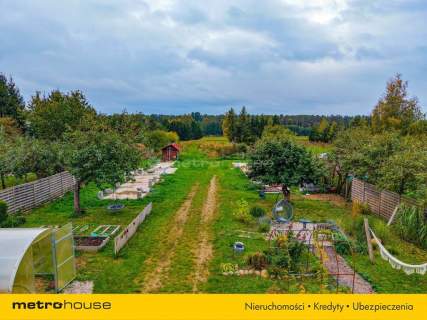 Piękny dom z pełnym wyposażeniem - działka 7200 m2