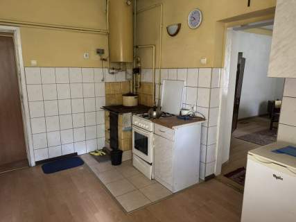 2 pokoje, parter, 57 m piwnica i 2 komórki