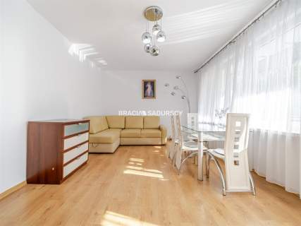 2 pokoje umeblowane, ciche, po remoncie
