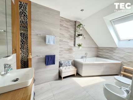 Dwupoziomowy apartament z ogrodem i dużym tarasem Kraków, Bro
