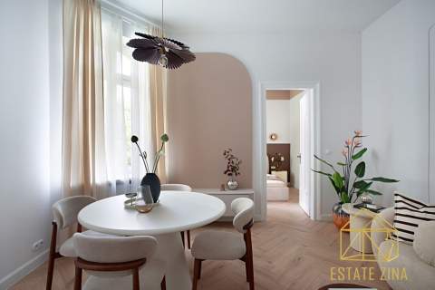 Premium 44 m Cisza i światło Rakowicka, Kraków