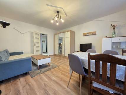 2 pokojowe 44 m parter kamienica Legnica