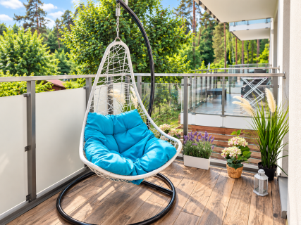 GOTOWY APARTAMENT 500 m OD PLAŻY Duży balkon wśród zieleni