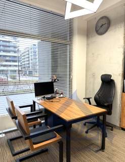 Sprzedam lokal na parterze - Mokotów