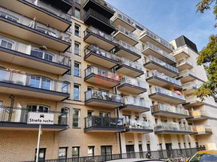 Kawalerka z balkonem. Apartamentowiec