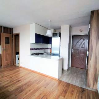 Kawalerka na sprzedaż 26 m2 balkon piwnicaSky Tower