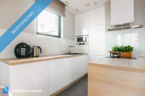 Jasny apartament 70m , 2 sypialnie, balkon i parking na Ochocie
