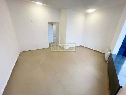 ,1 piętro, ,ochrona, parking Woda, siła ,klimatyzacja, windy