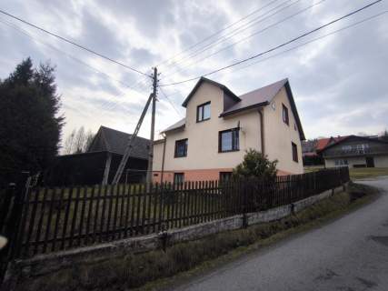 Dom z ogródkiem plus stodoła