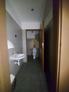 Lokal przy głównej ulicy z witryną 