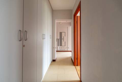 Przestronne Gotowe do wprowadzenia Balkon