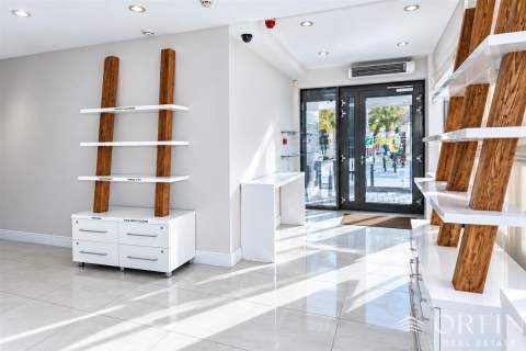 Lokal handlowo-usługowy w centrum Gdyni-131 m2
