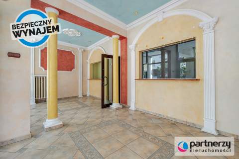 Lokal 60 m2, duże witryny, centrum Gdyni