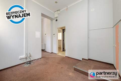 Lokal 60 m2, duże witryny, centrum Gdyni