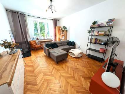 Przestronne mieszkanie parter przy Centrum.