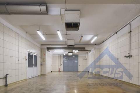 Magazyn z biurem, Bielany