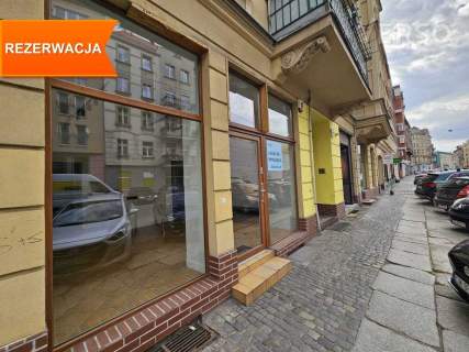 Lokal w ciągu handlowym przy Biedronce