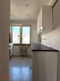 49,10 m 2 pokoje balkon osobna kuchnia dużo zieleni za oknem