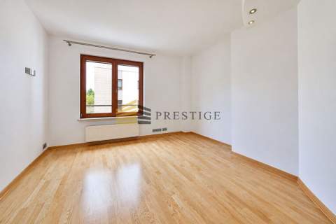 Przestronny apartament 250m2- 4 sypialnie, klimatyzacja