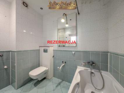 Dwa pokoje na Kabatach z oddzielną kuchnią
