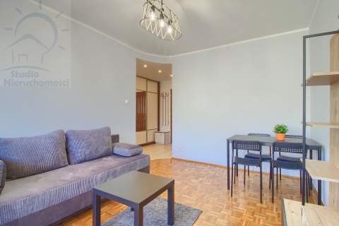 odświeżone, duży balkon, blisko centrum