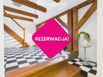 Dwupoziomowe mieszkanie z antresolą