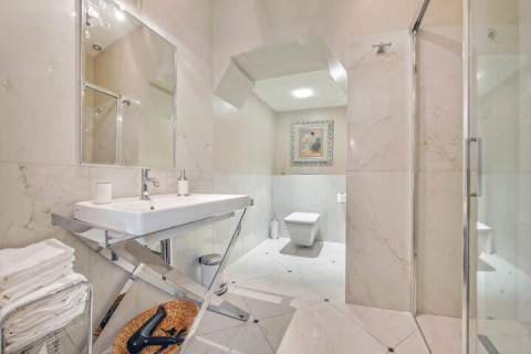 Apartament z dwoma sypialniami, Dębowa 12/1