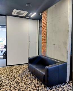 Sprzedam lokal na parterze - Mokotów