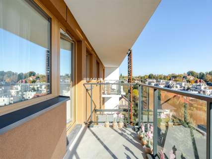2 POKOJE 32,5 m BALKON OSTATNIE PIĘTRO 
