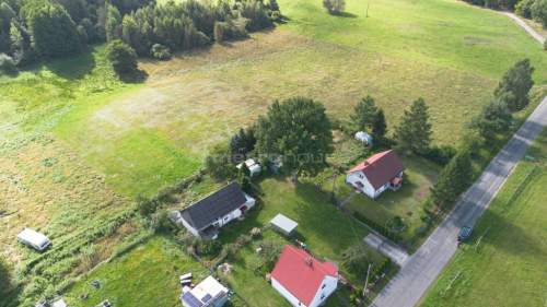 Działka z budynkiem gospodarczym, 800 m od jeziora