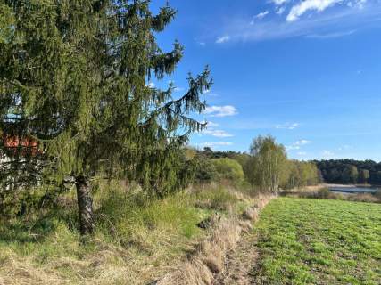 Wyjątkowa działka pod budowę domu nad jeziorem